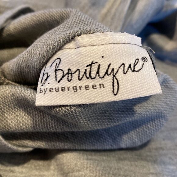 B. Boutique by Evergreen Women’s Workout Leisure Top Size Large - Picture 5 of 7